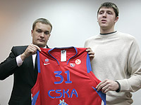CSKA signed Victor Khryapa