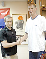 CSKA keeps Savrasenko until 2010