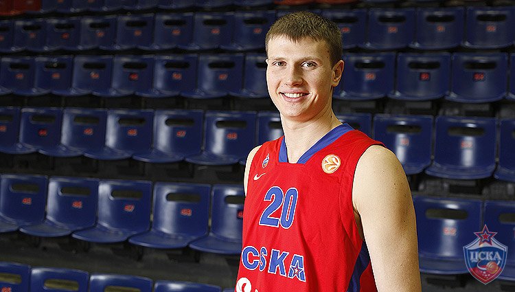 Andrey Vorontsevich stays with CSKA