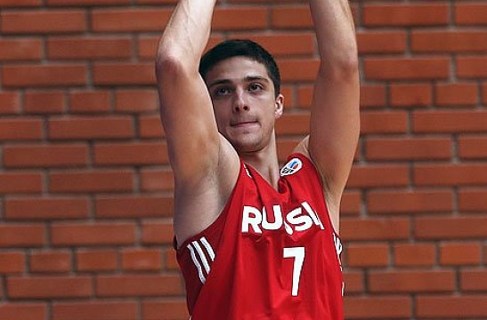Начали с молодых