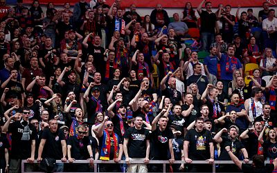 Болельщики ЦСКА (фото: М. Сербин, cskabasket.com)