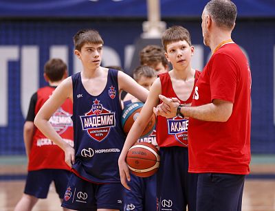 (фото: М. Сербин, cskabasket.com)