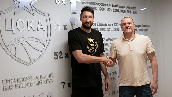 Рекордсмен уходит в отрыв!