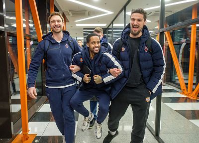 Александр Ганькевич, Мело Тримбл и Антон Астапкович (фото: М. Сербин, cskabasket.com)
