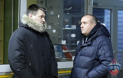 Евгений Пашутин и Юрий Юрков (фото М. Сербин, cskabasket.com)