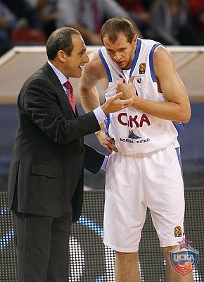 Этторе Мессина и Рамунас Шишкаускас (фото М. Сербин, cskabasket.com)