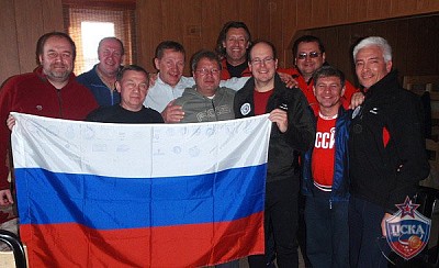 Игорь Завьялов и принц Альберт в гостях на станции Новолазареская  (фото cskabasket.com)
