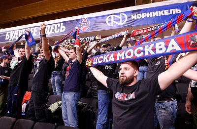 Болельщики ЦСКА (фото: М. Сербин, cskabasket.com)