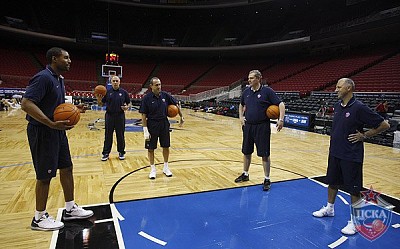 Тренерский штаб ЦСКА (фото М. Сербин, cskabasket.com)