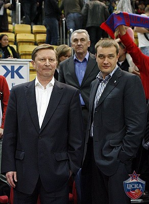 Sergey Ivanov and Andrey Vatutin (photo M. Serbin, cskabasket.com)