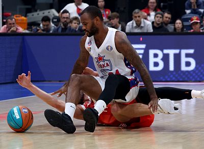 Амат М'Бай (фото: Т. Макеева, cskabasket.com)