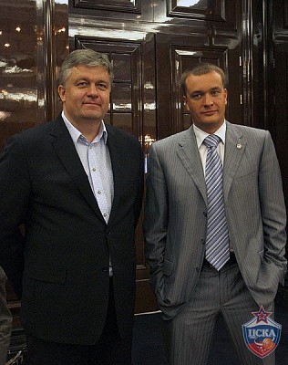 Гинас Руткаускас и Андрей Ватутин (фото М. Сербин, cskabasket.com)