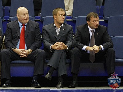 Сергей Чернов, Андрей Ватутин и Сергей Кущенко (фото М. Сербин, cskabasket.com)