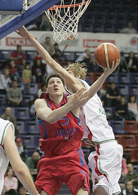Nikita Kurbanov 4 points + 8 rebounds (photo T. Makeeva)