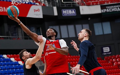 Devontae Cacok (photo: M. Serbin, cskabasket.com)