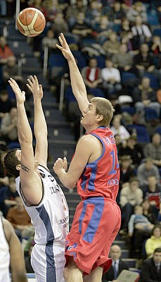 Alexey Savrasenko 9 points + 10 rebounds (photo M. Serbin)