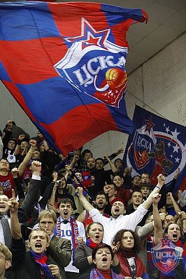 CSKA fans (photo T. Makeeva, cskabasket.com)