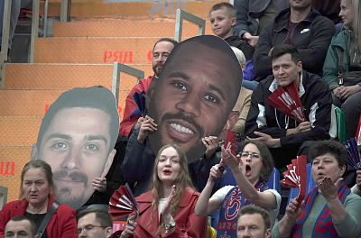 Болельщики ЦСКА (фото: Т. Макеева, cskabasket.com)