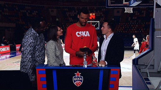 #CSKAbasketShow Backstage: Bolomboy family, Sergey Tarakanov
