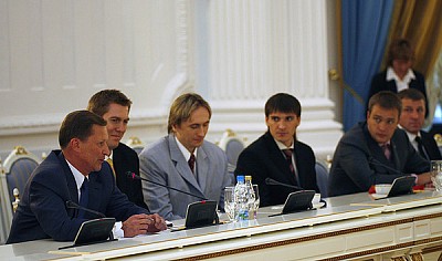 Сергей Иванов и сборная России (фото М. Сербин)