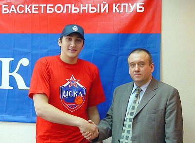 Поздравление от исполнительного директора ЦСКА (фото cskabasket.com)