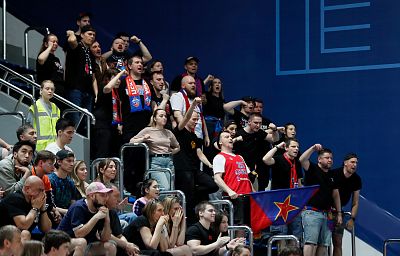Болельщики ЦСКА (фото: М. Сербин, cskabasket.com)