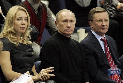 Ilona Korstin, Vladimir Putin and Sergey Ivanov (photo T. Makeeva, cskabasket.com)