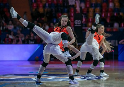 Группа поддержки ЦСКА (фото: М. Сербин, cskabasket.com)