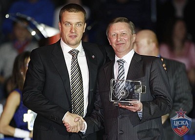 Andrey Vatutin and Sergey Ivanov (photo M. Serbin, cskabasket.com)