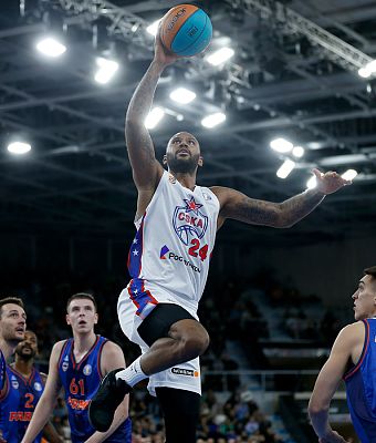 Амат М'Бай (фото: М. Сербин, cskabasket.com)