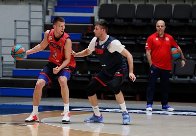 Самсон Руженцев и Иван Ухов (фото: М. Сербин, cskabasket.com)