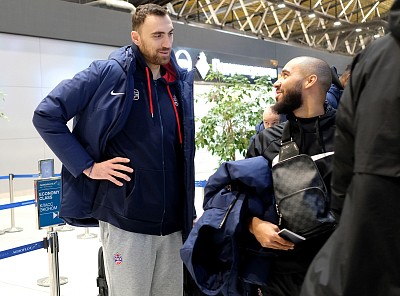 Nikola Milutinov and Dallas Moore (photo: M. Serbin, cskabasket.com)