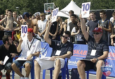 Сергей Быков, Александр Каун и Дмитрий Шакулин (фото М. Сербин, cskabasket.com)