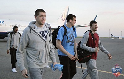 Victor Khryapa, Alexander  Kaun and Aleksei Zozulin (photo: M. Serbin, cskabasket.com)