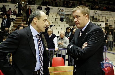 Ettore Messina and Andrey Vatoutin (photo M. Serbin, cskabasket.com)