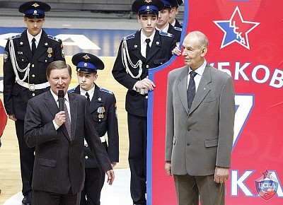 Sergey Ivanov and Vicktor Zubkov (photo T. Makeeva, cskabasket.com)