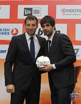 Теодорос Папалукас и Милош Теодосич (фото: М. Сербин, cskabasket.com)