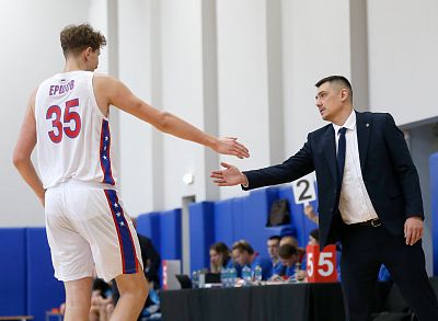 Константин Ершов и Евгений Горбунов (фото: М. Сербин, cskabasket.com)