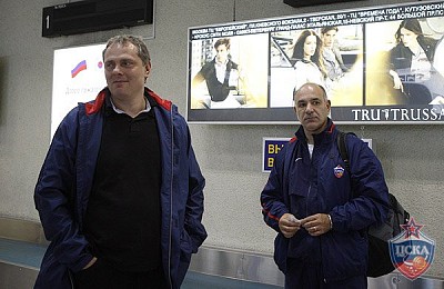 Дмитрий Шакулин и Эмануэле Молин (фото М. Сербин, cskabasket.com)