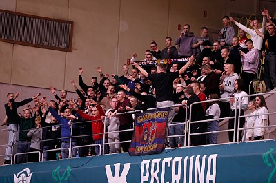 Болельщики ЦСКА (фото: М. Сербин, cskabasket.com)