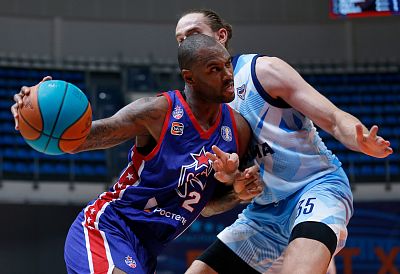 Амат М'Бай (фото: М. Сербин, cskabasket.com)