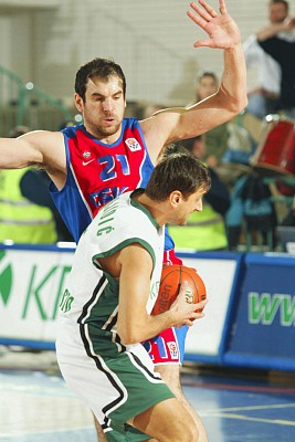 Tarlac vs Gnjidic (photo Euroleague.net)