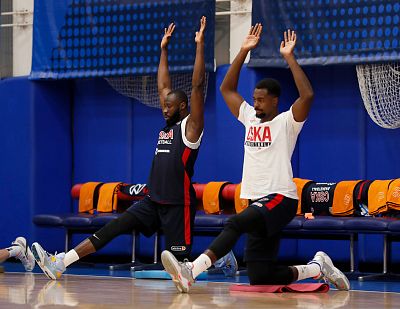 Тони Джекири и Ливио Жан-Шарль (фото: М. Сербин, cskabasket.com)