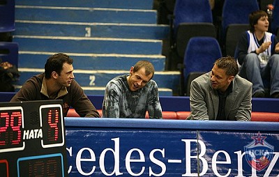 Tomas Van Den Spiegel, Ramunas Siskauskas and David Andersen (photo N. Malakhov, cskabasket.com)