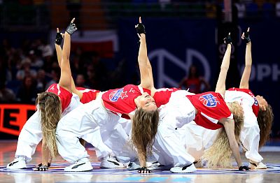 Группа поддержки ЦСКА (фото: М. Сербин, cskabasket.com)