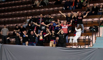 Болельщики ЦСКА (фото: М. Сербин, cskabasket.com)