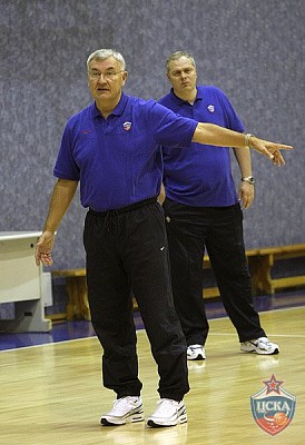 Jonas Kazlauskas and Dmitriy Shakulin (photo M. Serbin, cskabasket.com)
