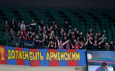 Болельщики ЦСКА (фото: М. Сербин, cskabasket.com)
