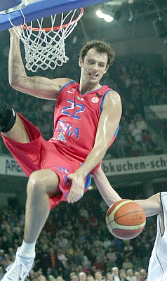 Томас Ван Ден Шпигел (фото cskabasket.com)