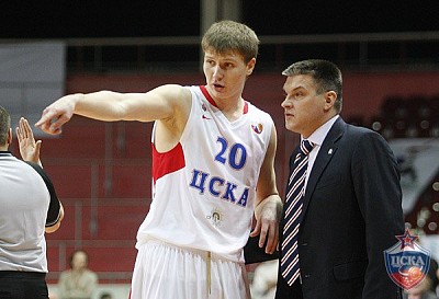 Andrey Vorontsevich and Eugeny Pashutin (photo M. Serbin, cskabasket.com)